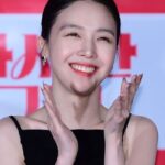 Bang Min-ah Instagram – ⠀
화사한그녀에 이쁜사진을 남겨주신
기자분들 감사합니다💋🌹
예쁘게 해주신 우리 헤메스💇🏻‍♀️💄👗
감사합니다