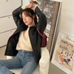 Bang Min-ah Instagram - 엄마가 입던 자켓 가져와버렸다 헷 예쁘지않아? 😎