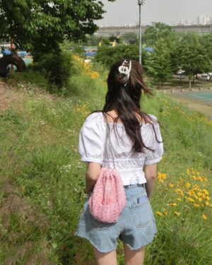 Bang Min-ah Instagram - ⠀
🍦🍦🍦
아이스크림 시급한 요즘...