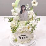 Bang Min-ah Instagram - 고마워요 다들 💐🎂