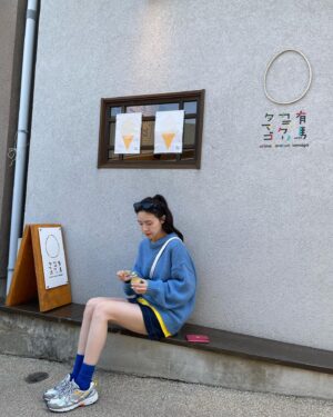 Bang Min-ah Instagram - ⠀
교통수단이란
교통수단은
다 마스터함🥴