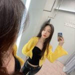 Bang Min-ah Instagram - 추워도 노랭이⭐️ 오늘도 영화보러와주신 모든 분들 감사합니다 좋은밤 보내세요💋✨🪐