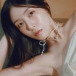 Bang Min-ah Instagram - 오랜친구와 함께 작업할수있어 감사하다🪐