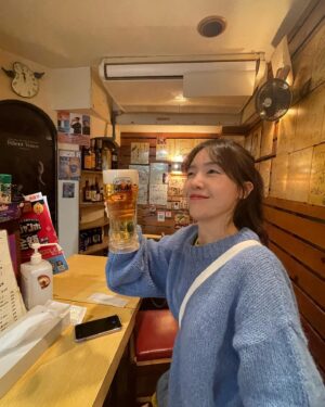 Bang Min-ah Instagram - ⠀
교통수단이란
교통수단은
다 마스터함🥴