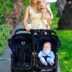 Barbie Blank Instagram - Strollin around town with mah besties 🩷💙