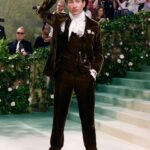 Barry Keoghan Instagram – T’was OnLy a Madder of TIme
🎩 🕰️