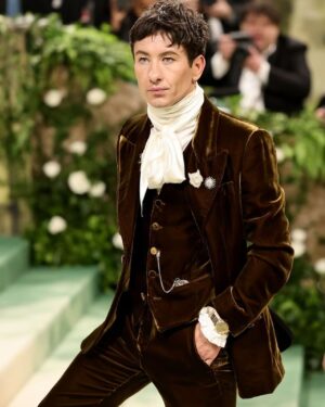 Barry Keoghan Instagram - T’was OnLy a Madder of TIme
🎩 🕰️