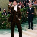 Barry Keoghan Instagram – T’was OnLy a Madder of TIme
🎩 🕰️