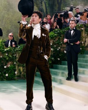 Barry Keoghan Instagram - T’was OnLy a Madder of TIme
🎩 🕰️