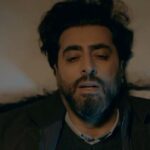 Bassem Yakhour Instagram - #على_صفيح_ساخن #باسم_ياخور #هلال_الحجار : صايبني متل اللي عم يمشي على صفيح شاعلة النّار تحتو.. ووين ما بدعس عم احترق @bassemyakhour تأليف #علي وجيه و#يامن_الحجلي @ali.wajeeh.syr @yamenalhajli إخراج #سيف_سبيعي @seif_elsbei إنتاج #غولدن_لاين #GoldenLine و #اي_سي_ميديا #Iseemedia و #LastCut @goldenlinetvseries @iseemediaser @lastcutmedia