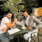 Bassem Yakhour Instagram - الكاتب والصديق مؤيد النابلسي وجلسة من الدردشة حول العربجي قبل بدء التصوير شكراً مؤيد على هذا المجهود الجميل في صياغة الحبكة والاحدث بإتقان والشكر موصول للصديق الكاتب عثمان جحا. @moayad_alnabulsi