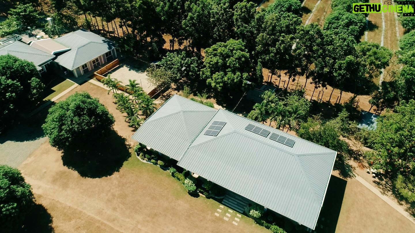 Bea Alonzo Instagram - From sunset, solar panels keep my home shining bright! π You, too, can embrace renewable energy and power up your homes sustainably for a greener future with BPI Green Solutions. π± @officialbpi Visit https://bit.ly/BPISolarMortgage to learn more. #BPI #DoMorewithBPI #LiveAMoreSustainableLifestyle #BPIGreenSolutions