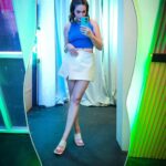Bea Alonzo Instagram - Mirror selfies in between takes with my favorite phone, #ThePortraitExpert OPPO Reno11 5G 🤍From my OOTDs to intimate moments, I capture it all with the incredible Ultra-Clear Portrait Camera. I’m super amazed by its flawless portraits and stunning shots! @oppophilippines Ready to experience the greatness of the #OPPOReno11Series5G? Get yours now!