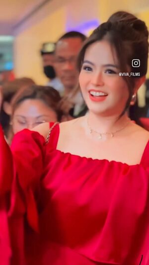 Bea Binene Instagram - 🎬 @viva_films 

#SunnyPH still showing! Nakapanood na ba kayo? ☺️
