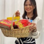 Bea Binene Instagram - My @croleyfoods.ph basket ready for 'ze weekeeeend!!! 😍😍 Buttercream Ensaimada it is!! 😋😋😋 #SharingSunflowerCrackers #Buttercream #KasamaAngSunflowerCrackers