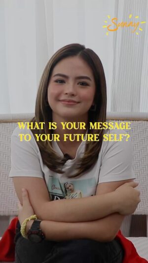 Bea Binene Instagram - “CONGRATULATIONS YOU MADE IT THAT FAR.” - @beabinene ’s message to her future self.

Ikaw, kung makakausap mo ang future self mo, ano ang una mong sasabihin? Let’s reminisce the memories by watching #SunnyPH today!

#SunnyPHNowShowing Only In Cinemas