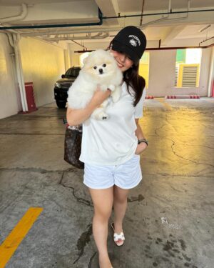 Bea Binene Instagram - Pompom's day out 🐶 Happy Sunday from the bibi 🫶🏼