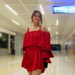 Bea Binene Instagram – red-y 😉 

#SunnyPH Premiere Night lewk ✨ 
Styling: @pattyyap 
Dress: @maison_soriano 
Makeup: @kusietubigho 
Hair: @alexanderhair23