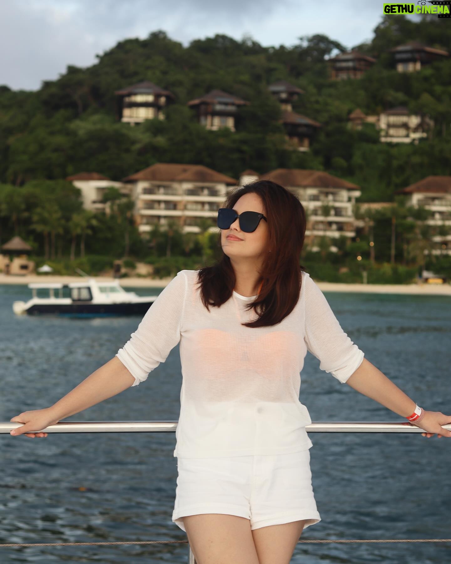 Bea Binene Instagram - Boracay on my mind ☀️