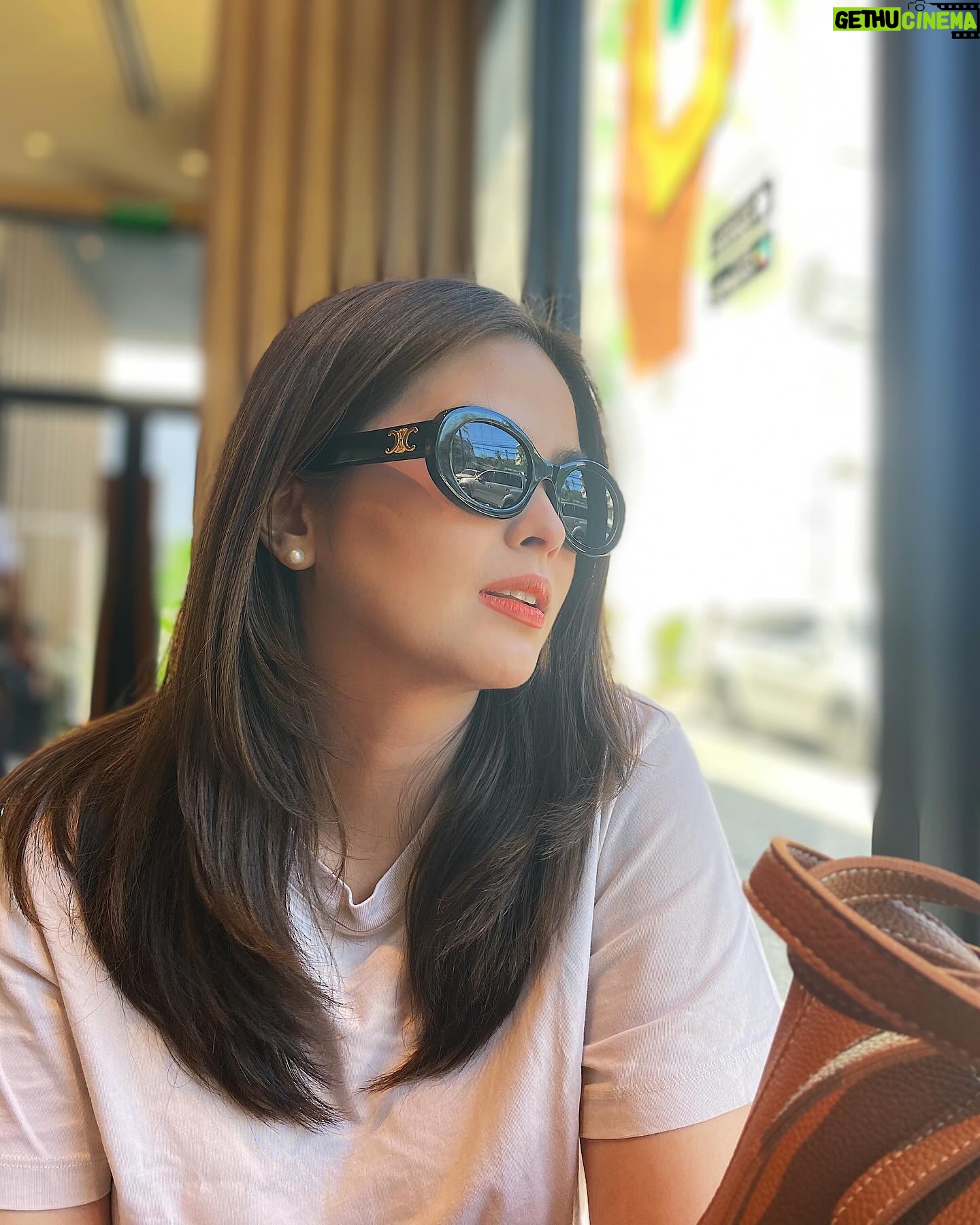 Bea Binene - 3 Likes - sun's out shades on 😎
🕶️: @fashioncapital1328