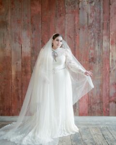 Beanie Feldstein Instagram - i truly cannot explain the way i felt in this dress. the thing that absolutely blows me away about the dress is that is simultaneously incredibly vintage feeling, it almost feels like they took a dress from a hundred years ago and restored it, and also remarkably modern and fresh. it is modest yet sexy. the dress is a beautifully complex piece containing multitudes within it. I still cannot believe it's mine. thank you @gucci 💗 photos as always by the ever brilliant @corbingurkin