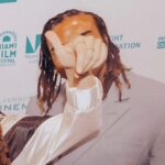 Beatriz Luengo Instagram - Fotos de mi teléfono en el Miami Film Festival 🌟 #documentary #patriayvida #thepowerofmusic Todas son de @basiliosilvaphoto menos el perro que se fotografió solo 🤣