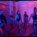 Beatriz Luengo Instagram – Ya no lloro por ti 💅🏼
PLAY disponible en YouTube!!!
Ma nouvelle chanson écrite pour “Un Dos Tres” maintenant disponible sur Youtube 🇫🇷 

Coreógrafo @toni_espinosa_gonzalez 
Asistente de coreografía @miguelmateos16 

#upanext #play #lola #undostres