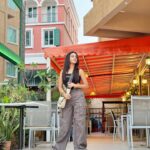 Beauty Khan Instagram - TOO GLAM TO GIVE A DAMN.😍 . . #beautians #beautykhan