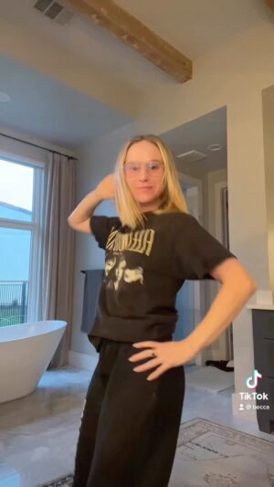 Becca Tobin Instagram - In honor of @superfancbs , I am dancing like a fool for @keltie because I’m just so damn proud of her.  #superfanchallenge #superfan Enjoy the making of the video content 😜