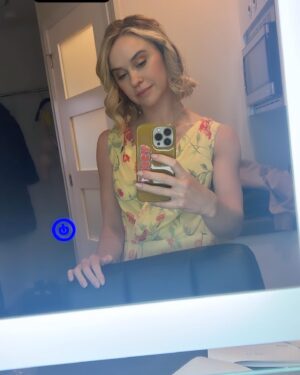 Becca Tobin Instagram - Tonight is the night! #theweddingcontract is on @hallmarkchannel ✡️ I’m so proud of my Jewish heritage and beyond grateful to have been able to represent it in this movie. Who’s watching?!