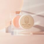 Becky Instagram – 本日！
ナチュラルナから新商品出ました！

マルチリップバームです♪
リップにも、ヘアにも、お肌にも使える万能バームです！
しかも天然由来成分100%！
(このピンク色もムラサキ根エキスによるもの🌸)

明日までにナチュラルナの製品2点以上お買い上げの方は、公式オンラインショップで10%オフのキャンペーンもやってるのでぜひ😘