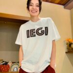 Becky Instagram - あの！ ヴィレッジヴァンガードとコラボしましたーーー🌈🐬🍔🏝️ 色々と雑貨を作りました。 まずこちらは“家着”Tシャツ。 家着に“IEGI”って書きたかったんです。 オーガニックコットンで、キッズサイズもあります。 本日から受注販売スタート 期間限定なのでお見逃しなく！ (店舗販売は予定なしです😭) YouTubeですべてのアイテム紹介してるので詳細知りたい方はそちらをぜひ♡ ベツキイ　で検索してね！