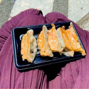 Becky Instagram - 上半期の思い出。
クラフト餃子フェス。
グルメフェスはいつも初日のオープン時間に参戦する派です。
オープンと同時に走ってる女性が居たとしたら私です。
今後夕方のニュースとかご注目ください。