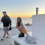 Begoña Vargas Instagram - Nunca hice un behind the scenes de cuando grabamos "Todo lo que me mata" 🖤 Aquí va!!!!! Gracias a cada personita de este equipo, siempre estoy tan bien rodeada…. gracias gracias gracias✨ 🐍🍉🌸🦋🌻🍓🦁☔️🥝🍑🌺🪼🫀🪽💃🏽