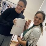 Belén Mora Instagram - ¡Lo logramos! después de 4 años sin encontrar sostenes, nuestra querida @belenaza_ encontró su talla y calce perfecto de sostén 💅🏼Como nunca antes lo había tenido ✨ Nos reímos como nunca, véanlo hasta el final 😂 😍Si tú no sabes tú talla o no encuentras bra, nuestra asesoría es gratis de forma online y presencial 🙌🏼 ✨Tenemos más de 40 posibles combinaciones de bra, desde la más chica a la más grande. Regálense este tiempito para ustedes y hagan su #brafitting a costo cero Gracias querida Belen por la confianza y tú carisma, nos hiciste reír toda la mañana 😂💖 👌🏼 ¡Las esperamos! #brafittingenchile #belenmora #belenaza #lenceriachile