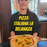 Belén Mora Instagram – Lo que tanto me pidieron! 

Pizza
– 350 grs harina ( sin polvos)
– 220 ml agua
– 5 g levadura
– 6 g sal
– chorrazo de aceite de oliva. 
Amasala a mano 10-15 min o en amasadora 8 minutos y dejala reposar el tiempo que quieras ( minimo 30 min)
Al horno fuerte al maximo con todo por 12-15 minutos o hasta que veas que los bordes estan doraditos y el queso chirriando 

Si le pones albahaca o rucula, lo pones cuando la saques del horno. 

Cualquier pregunta escriba aca abajito ! ⬇️⬇️⬇️