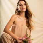 Belén Soto Instagram - “Soy Belén. Pero ante todo, soy mujer” 🩷 Ella es @belen_soto quien escribo una conmovedora carta llena de amor propio y nos pone camino para el Día Internacional de la Mujer 👉Checa nuestro link en bio para leerla • PH: Ignacio Diaz @ignaciodiazsb • Asistente camara: Andres Bagú @andres.bagu • Make up y hair: Alexandra Cancino @alemakeupart • Styling: Thomas Matheson @thomasgmatheson