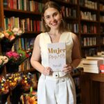 Belén Soto Instagram - ¡ES OFICIAL! Mujer Power ya se encuentra disponible en todo Estados Unidos 🇺🇸🤍📖 un sueño más hecho realidad. No tengo palabras para describir la emoción que se siente llegar hasta acá. Gracias por creer y confiar en mí. Gracias a todo mi equipo que está por detrás. Gracias a mi editorial Penguin Random House y gracias a cada uno de ustedes. Ya lo pueden encontrar en Books & Books, Barnes & Noble y Amazon. 📖