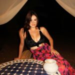 Bela Fernandes Instagram – De uma noite de festa no deserto do Saara 💛