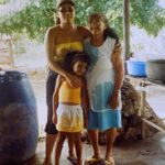 Bella Campos Instagram - Minha mãe sempre foi referência de mulher que voa. Mãe acaba virando filha, filha acaba virando mãe. A filha dela é minha filha, ela é mãe da minha filha. A gente se aninha, se ama e se cuida. Minha maior conquista tem sido te ter por perto, obrigada. Eu te amo. (Mesmo a senhora perdendo dinheiro no golpe do pix) jkkkkkkk ❤️