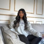 Belle Hassan Instagram – This weeks roundup 🤍 

The house is nearly done and I can’t wait to show you all once it’s finished 👏🏼❤️ 

A massive thank you to @crosbie7 for saving the day with the media wall and panelling 👏🏼 can’t wait to see it all painted and done 👏🏼