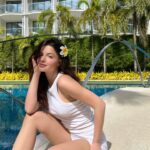 Belle Longwell Instagram - hello 2024 🐚