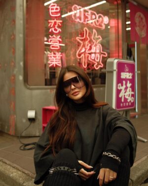 Belle Longwell Instagram - I like the way you kiss me ✩❀