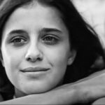 Benedetta Porcaroli Instagram – Un sorriso che non ha 
🤍

La Scuola Cattolica è su Netflix.