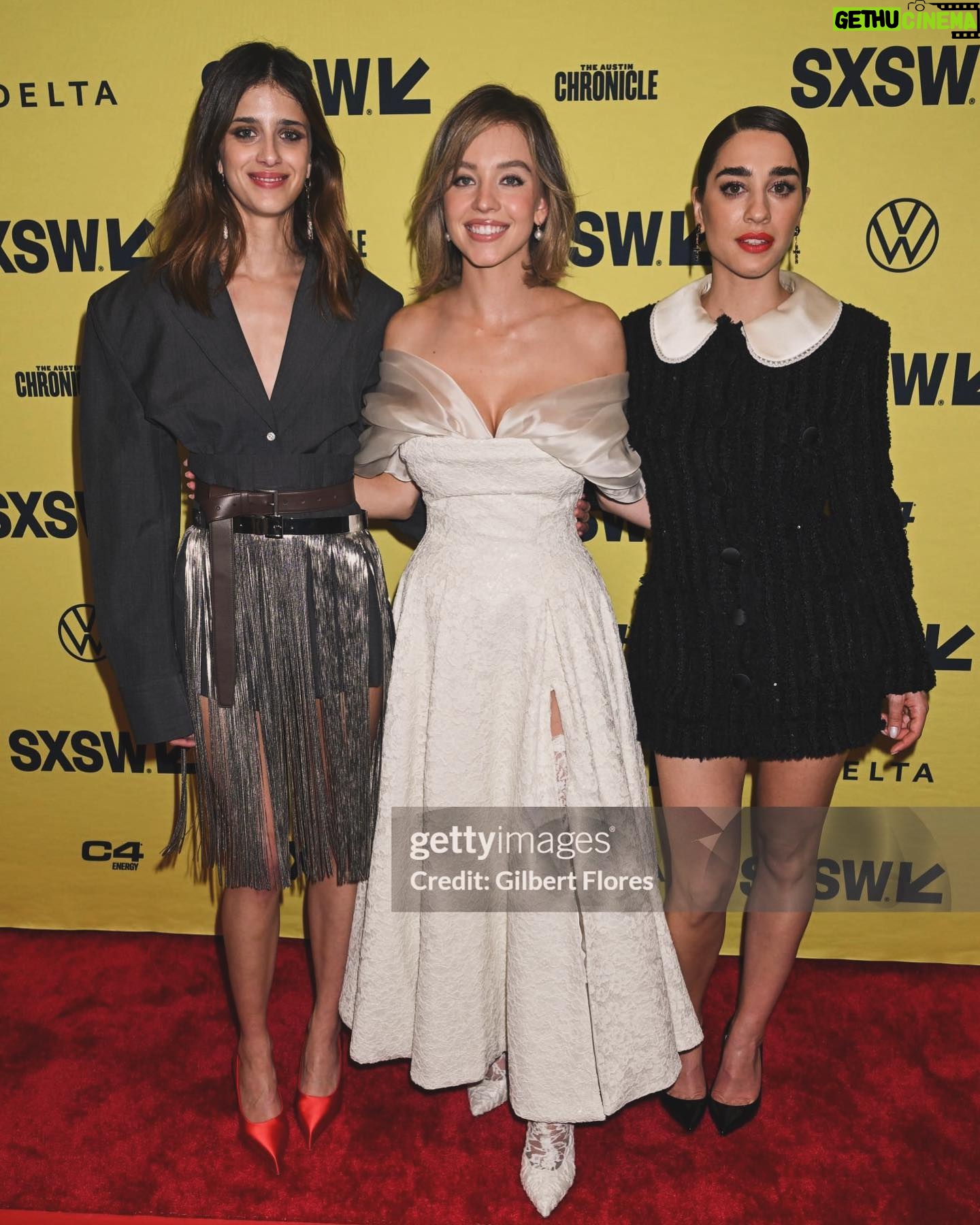 Benedetta Porcaroli Instagram - My first time in Texas. Thank you @sxsw that was incredible. Yesterday night at the premiere of IMMACULATE out from 22 March. @neonrated @immaculatemovie So grateful @sydney_sweeney ❤️ @mmmmichaelmohannnn @pomellato #adv