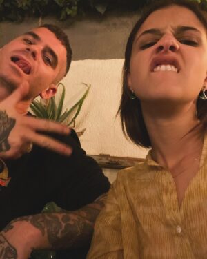 Benedetta Porcaroli Instagram - We’re one
But we’re not the same 
🤍 
Auguri per i tuoi 40 anni, my brilliant friend. @gemelloofficial 
Auguri @lorenzo_ambrogio avervi doppi è un regalo incredibile. ❤️ 
Gemelli del mio cuore