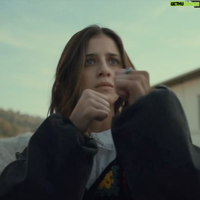 Benedetta Porcaroli Instagram - ❤️ AMANDA OFFICIAL TRAILER ❤️ Ci vediamo a Venezia e a Toronto e al cinema dal 13 Ottobre con questo gioiellino scritto e diretto da Carolina Cavalli. Che bello!
