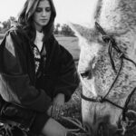 Benedetta Porcaroli Instagram - Amanda 🐎 al cinema. @bluemermaidmilk @iwonderpictures @charadesfilms @elsinorefilm @tenderstories_ @wildsidesrl