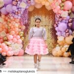 Beren Gökyıldız Instagram - #Repost @meliskaptanoglukids with @get_repost ・・・ 🌟🌟 EVENT & RUNWAY SHOW at @galerieslafayetteistanbul ✨✨✨ defilemizde 23 adet birbirinden değerli modern zaman prensesi Galeries Lafayette 'de Melis Kaptanoğlu Kids'in yeni koleksiyonu Modern Regina için yürüdü... 🌟🌟