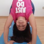 Beren Gökyıldız Instagram - Evde hareket zamanı🏠🤸‍♀ ben evde enerjimi atmak için egzersizler yapıyorum🧘‍♀Sen de bana katıl, herkese nasıl bir takım olduğumuzu gösterelim💪 #evdehareket #dünyaiçinhareket #justdoit